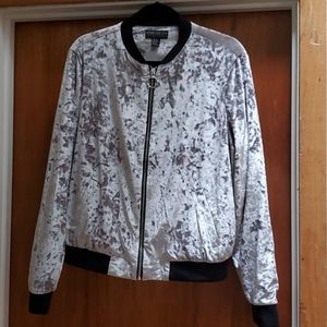 NWT Forever 21+ silver velvet jacket